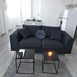 Appartement Charmante Maison Cosy T2 Avec Terrasse, Tremblay-en-France